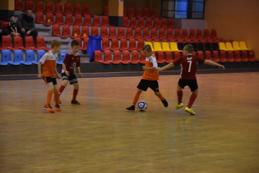 W wągrowieckiej hali OSiR trwa turniej piłkarski dla dzieci 