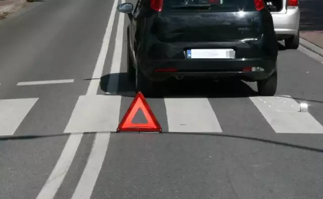 Na przejściu dla pieszych w Brzeszczach 12-latka została potrącona przez samochód osobowy