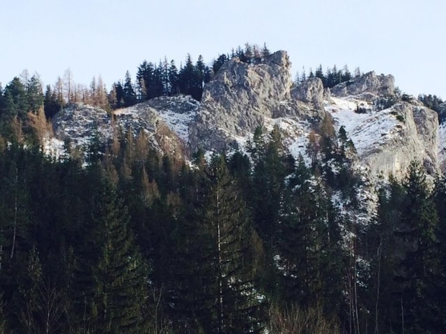 Widok na Nosal (1206 m n.p.m.) &ndash; wzniesienie  w Tatrach Zachodnich nad Kuźnicami, między Doliną Bystrej a Doliną Olczyską.Fot. Anna Rachubik