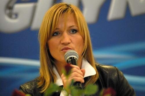 Iwona Guzowska - mistrzyni świata w kick-boxingu i boksie zawodowym, poseł na Sejm VI kadencji