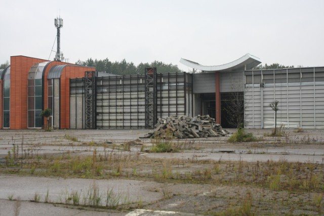 Trwa rozbiórka CH Sosnowiec w Milowicach