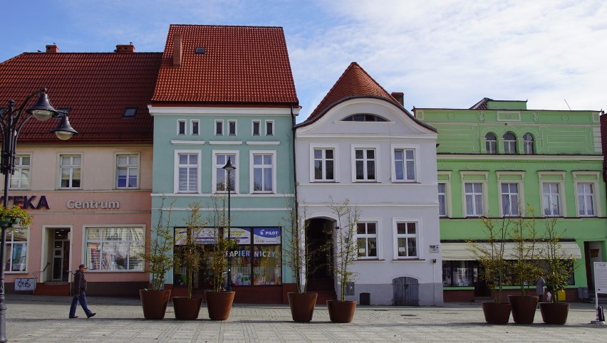 Jesienny spacer po Darłowie. Zobaczcie piękne zabytkowe kamienice [ZDJĘCIA]