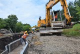 Trwają prace remontowe na linii kolejowej Skarżysko Kamienna - Tomaszów Maz. ZDJĘCIA