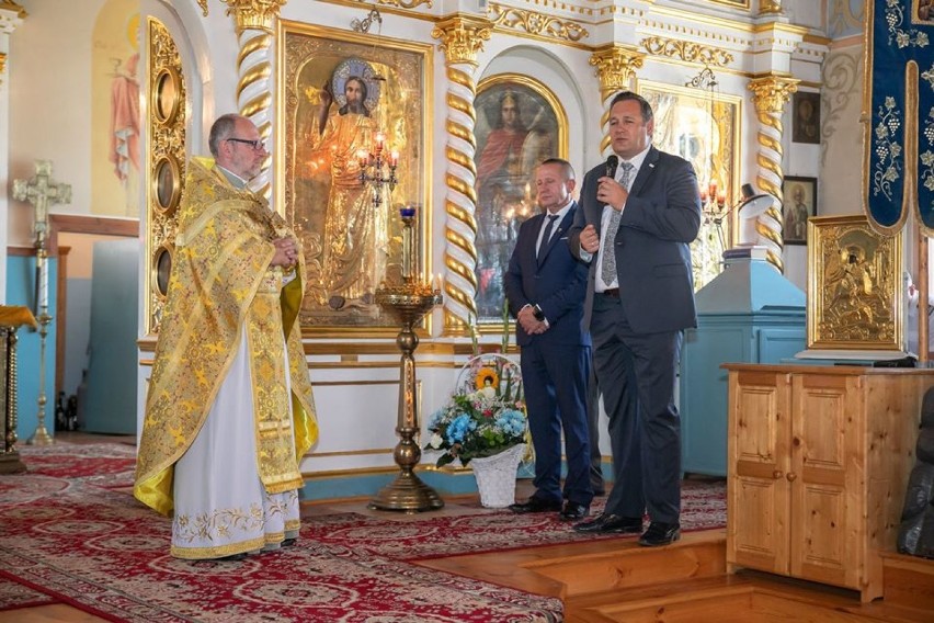 Proboszcz cerkwi w Krynkach odchodzi do innej parafii. Uroczyście pożegnał go starosta, burmistrz oraz wierni