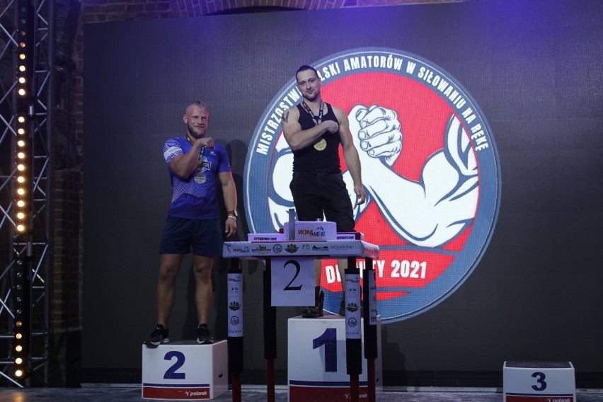 Podwójne złoto Ernesta Kubiaka na Mistrzostwach Polski w Armwrestlingu!