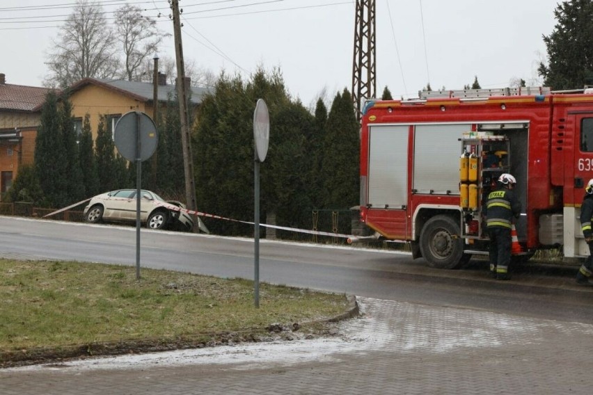 Mieszkanka powiatu tarnogórskiego uderzyła w słup...