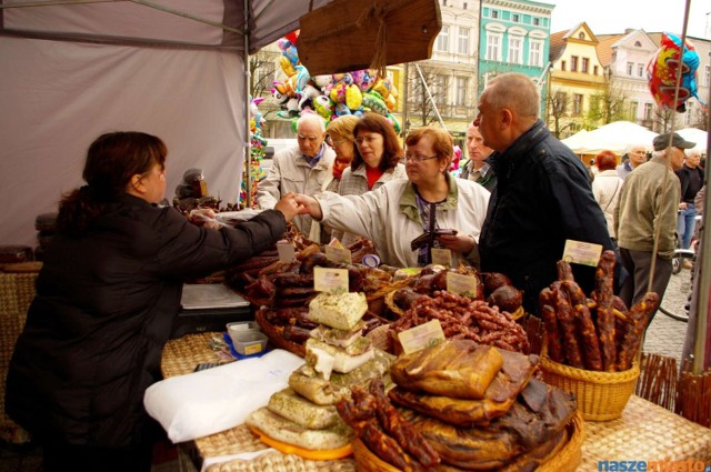 Jarmark Kupiecki - Szlifowanie Bruku w Lesznie.