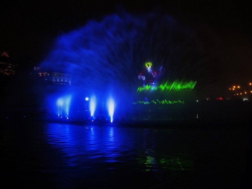 Multimedialny spektakl: woda, światło i dźwięk na Podzamczu