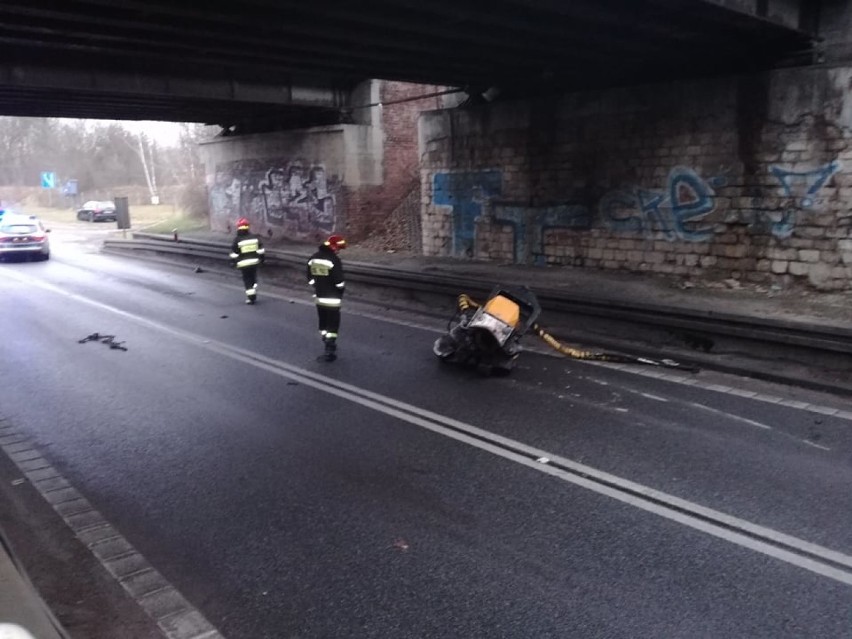 Obwodnica Kędzierzyna-Koźla zablokowana po wypadku.