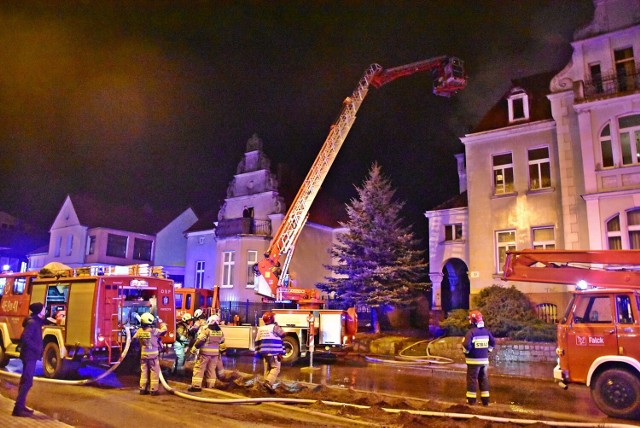 Po ugaszeniu pożaru 6 rodzin mieszkających w kamienicy przy ul. Kościuszki musiało skorzystać z lokali zastępczych