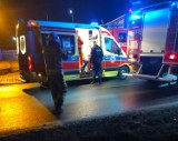 Zderzenie dwóch samochodów w Mokrsku. Poszkodowane trzy osoby ZDJĘCIA, FILM
