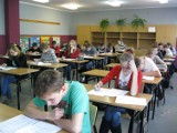 KRÓTKO: Gimnazjaliści mają za sobą ostatni dzień próbnego egzaminu