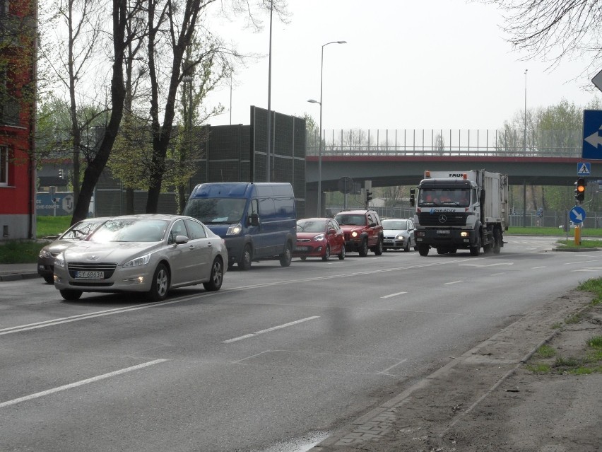 Remont torowisk tramwajowych w Zabrzu. Od poniedziałku zamknięta jest ul. 3 Maja. [MAPA]