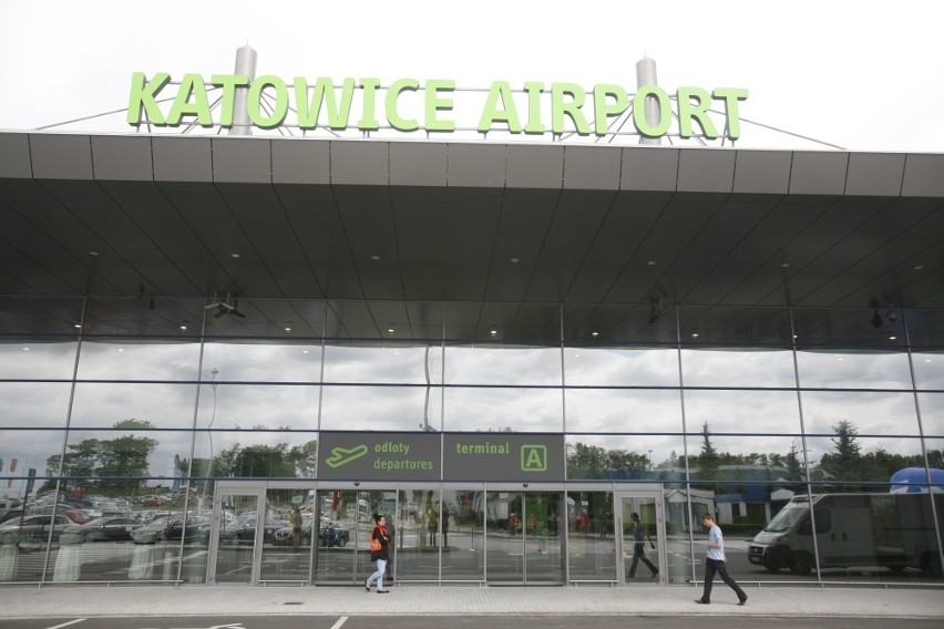 Pyrzowice: Przebudowany Terminal A już gotowy [ZDJĘCIA+WIDEO]