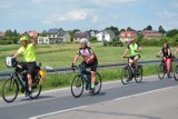 Mariusz Grabski z Lublina jedzie rowerem  dookoła Polski aby pomóc dzieciom z Włodawy