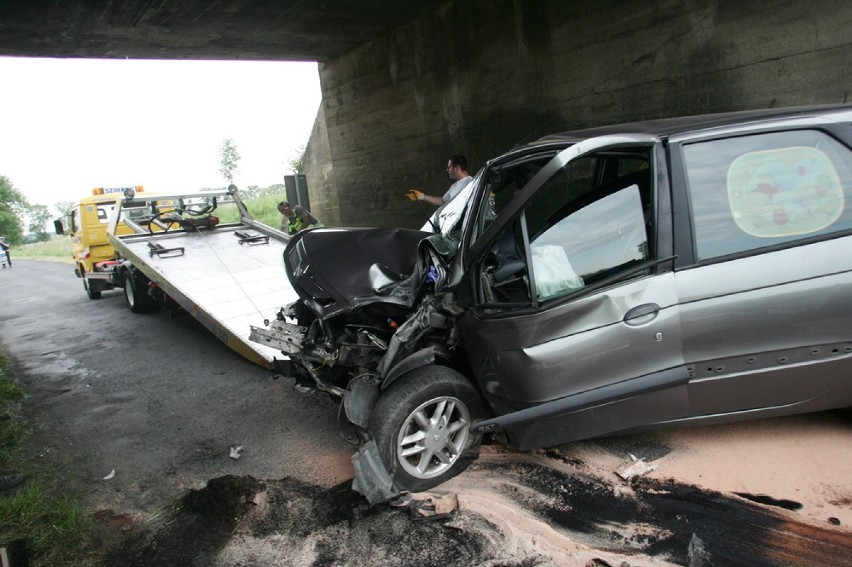 Wypadek w Bobrowie (ZDJĘCIA)