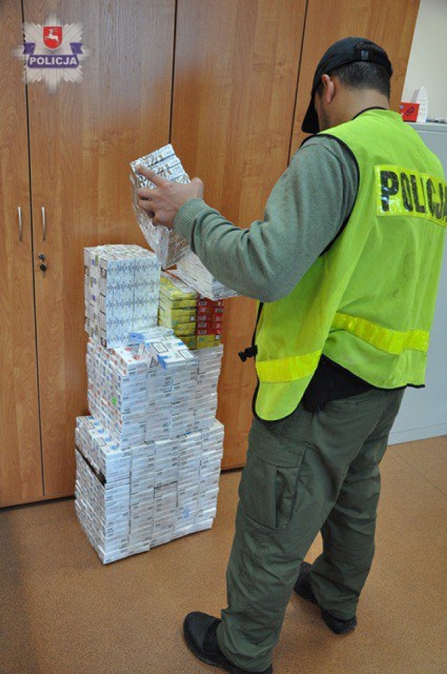 Kontrabanda w Hrebennem: Ukrainiec przewoził ponad 1100 paczek papierosów