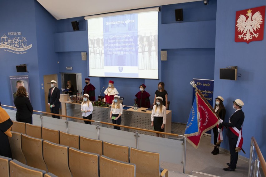 Małopolska Uczelnia Państwowa w Oświęcimiu pochwaliła się rekordową rekrutacją. Blisko 1000 osób podjęło studia na pierwszym roku [ZDJĘCIA]