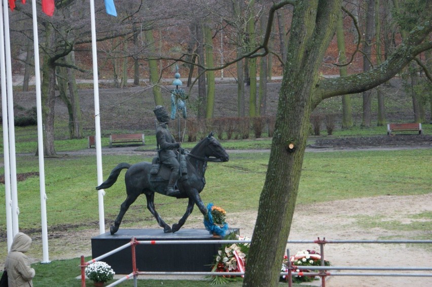 Pomnik Tatara Polskiego w dniu 25 listopada 2010 roku.
