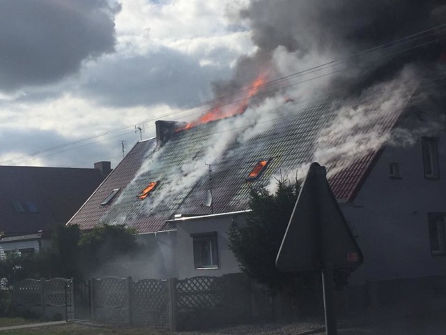 Pożar w Sękowie, który wybuchł w domu wielorodzinnym pozbawił dachu nad głową cztery rodziny