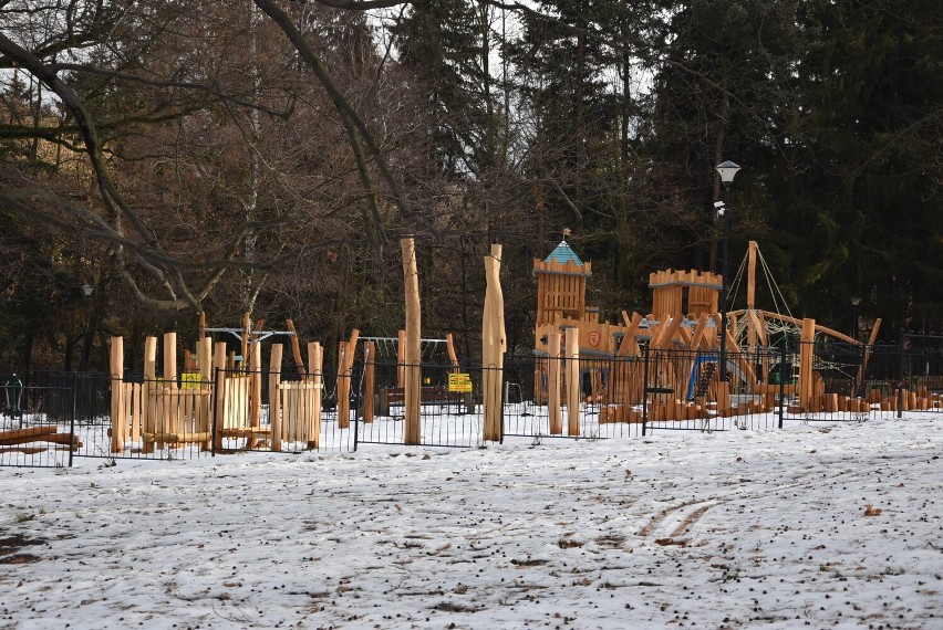 Plac zabaw powstaje w Parku Szwedzkim