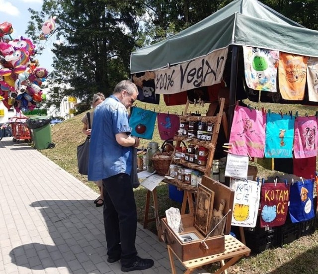 Podczas jarmarku ekologicznego w Wąbrzeźnie można było kupić ekologiczną żywność, wypieki, rękodzieło