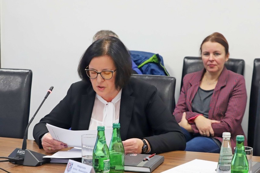Radni powiatu karkonoskiego debatowali o inwestycjach