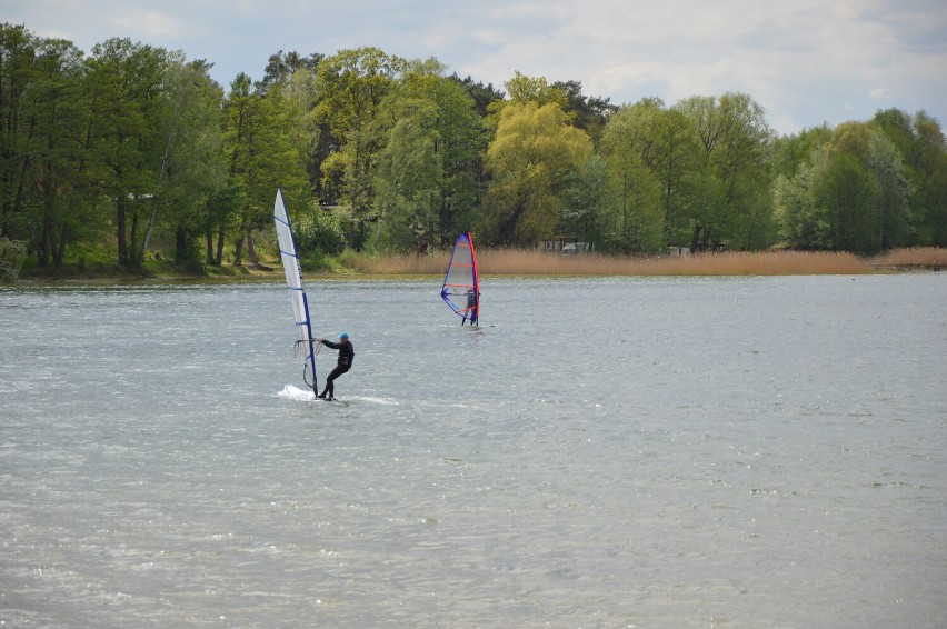 Już w maju na pszczewskiej plaż wypoczywają turyści.