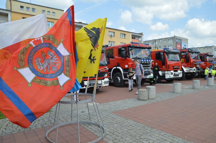 Bytów. Święto strażaków na bytowskim rynku (FOTO)