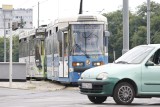 Wrocław: Wandale bez biletów zniszczyli tramwaj