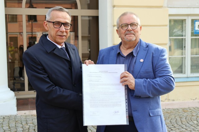 Jarosław Pacholski przekazał swoje poparcie Pawłowi Kuleszy. Burmistrz musi spełnić jednak pewne zobowiązania