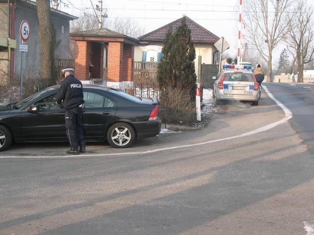 Wczoraj policjanci pilnowali kierowców w Rokicinach