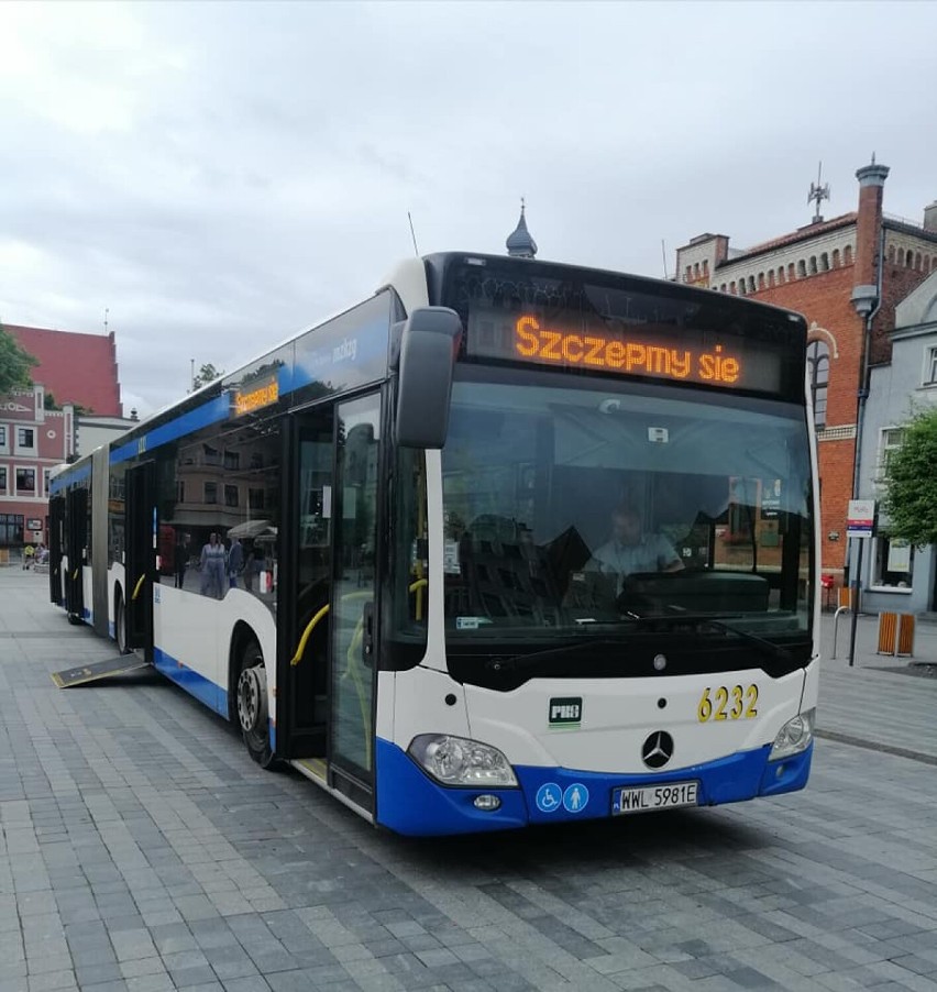 Puck rusza z plenerową akcją szczepień. 10 lipca na Starym Rynku akcja "Sobota z Johnsonem". Czeka 150 dawek szczepionki przeciwko Covid-19