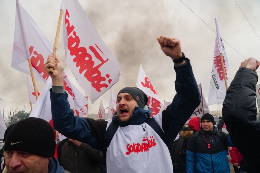 Protestujących w Solarisie wsparli związkowcy z całej Polski
