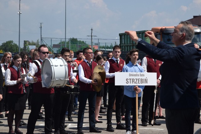 Już 18. Międzynarodowy Festiwal Orkiestr Dętych „Złota Trąbka” połączony z paradą orkiestr i pokazem mażoretek odbył się dzisiaj 5 czerwca w Kozach