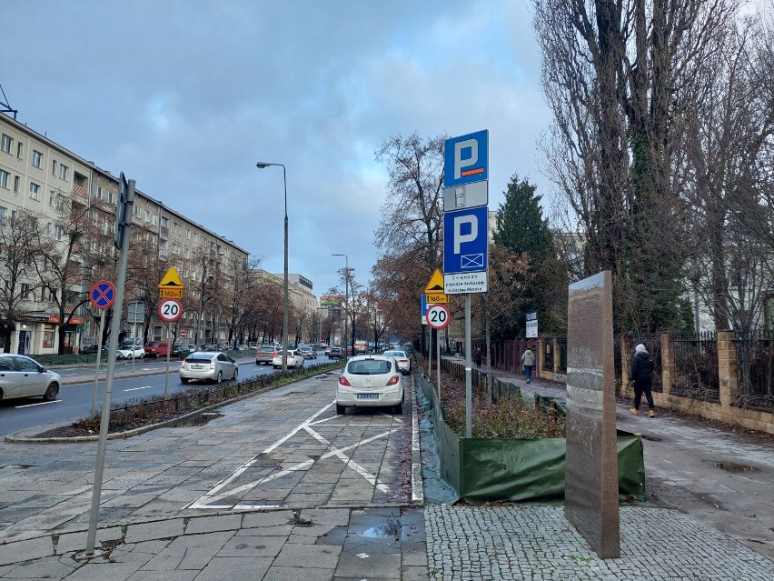 Strefa płatnego parkowania powiększy się od 2 stycznia. Mokotów i Praga-Północ już przygotowane na zmiany. Co dalej?