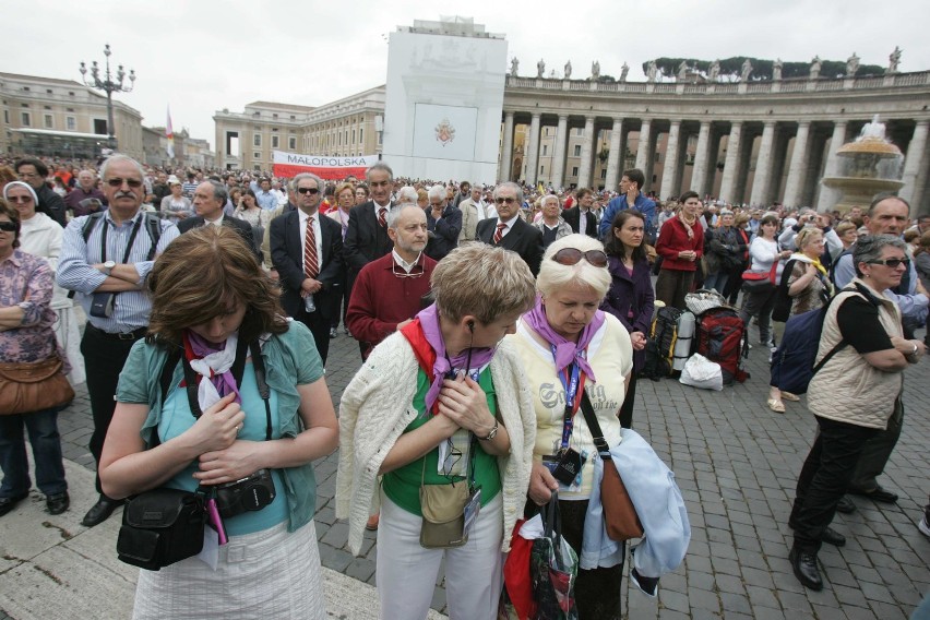 Rzym: Msza rozpoczynająca kult Jana Pawła II [ZDJĘCIA]