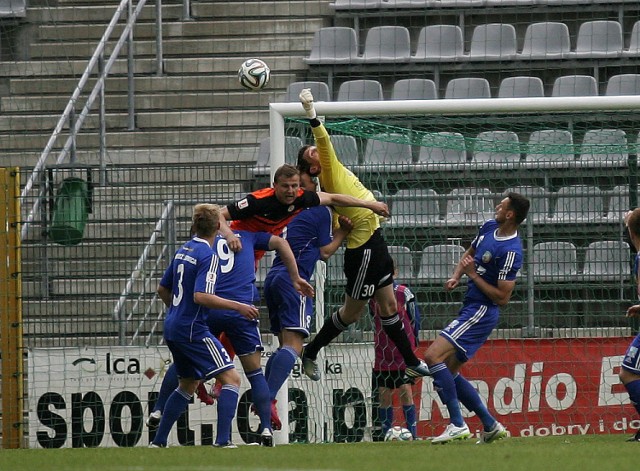 Legniczanie od pierwszego spotkania na najwyższym poziomie rozgrywek prezentowali świetny futbol, ale często brakowało szczęścia lub wykończenia. W meczu z Jagiellonią, wygranym 3:2, pokazali, że w Lotto Ekstraklasie czują się znakomicie i powoli uczą się gry na tym etapie rozgrywek.