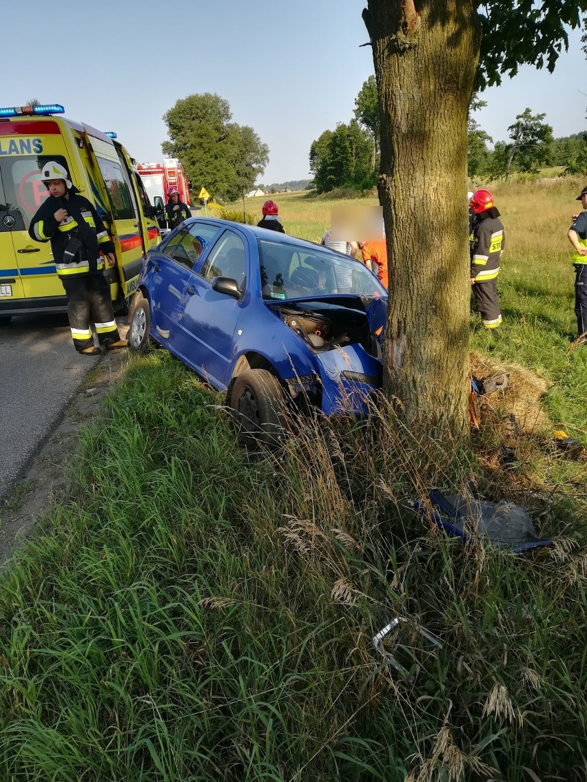 Wypadek w powiecie aleksandrowskim. Kobieta trafiła do szpitala [zdjęcia] 