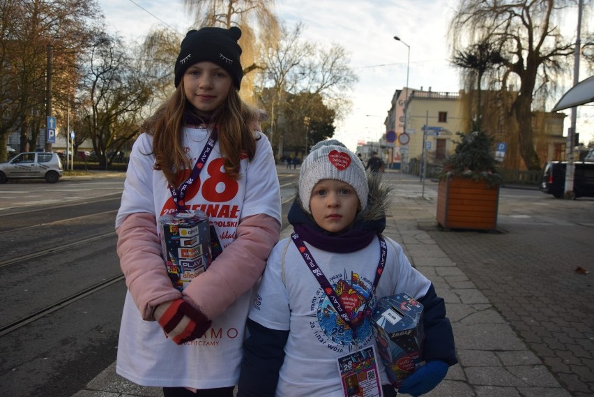 W Gorzowie i Kłodawie kwestuje około 400 wolontariuszy.