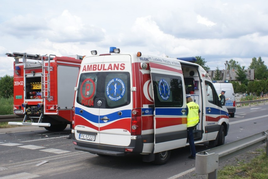 Wypadek w Skarszewie pod Kaliszem. Samochód osobowy zderzył...