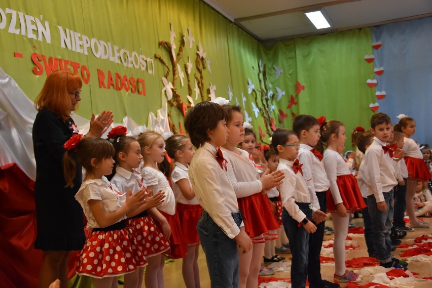 Święto niepodległości w Przedszkolu nr 32 w Tarnowie