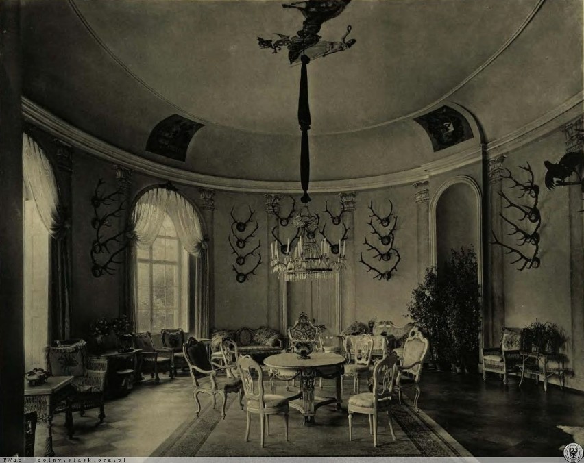 Pałac w Minkowskiem, sala reprezentacyjna w roku 1905.
