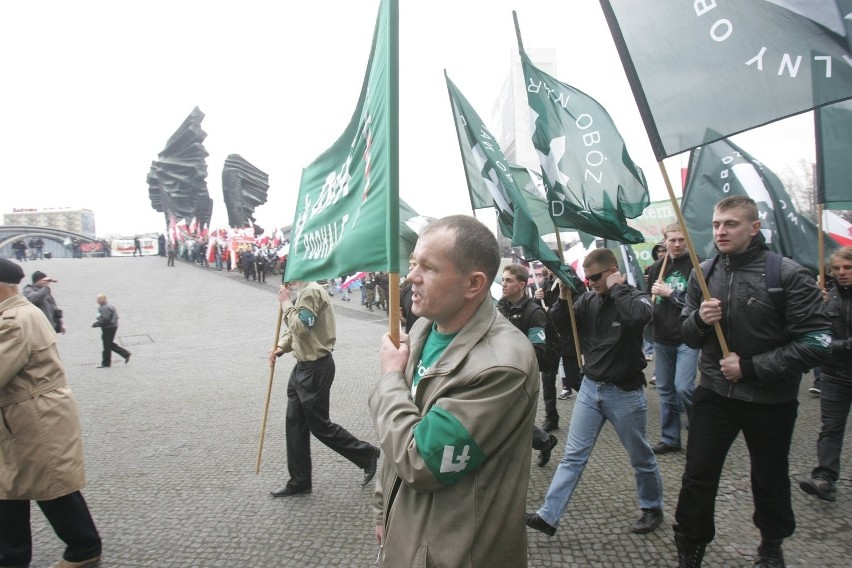 Marsz członków Obozu Narodowo-Radykalnego w Katowicach