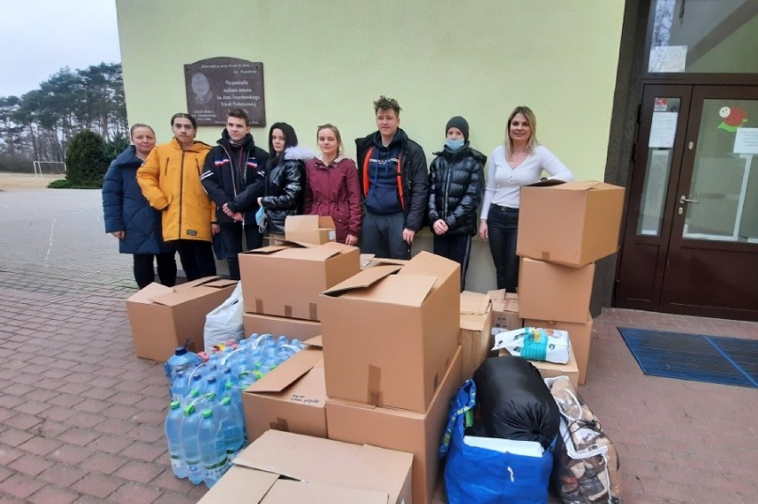 Uczniowie Szkoły Podstawowej w Kwileniu wsparli zbiórkę na rzecz Ukrainy