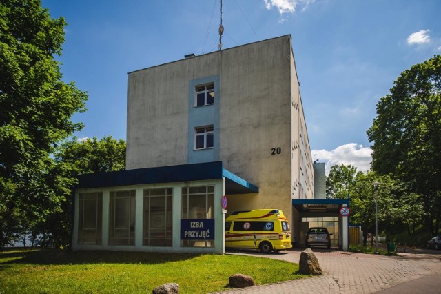 W wyniku kontroli przeprowadzonej w szpitalu na Srebrzysku stwierdzono brak procedur, które określałyby, w jakich okolicznościach przyjmować małoletnich na oddział ogólnopsychiatryczny dla dorosłych