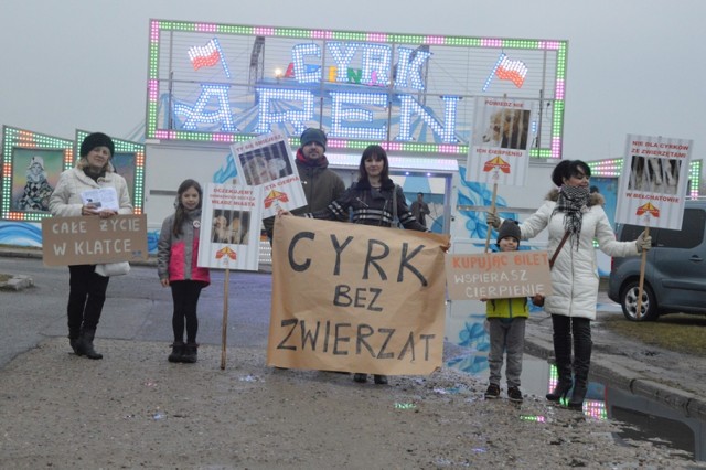 Protest pod cyrkiem w Belchatowie