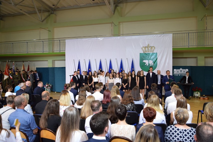 Premier Mateusz Morawiecki na zakończeniu roku szkolnego