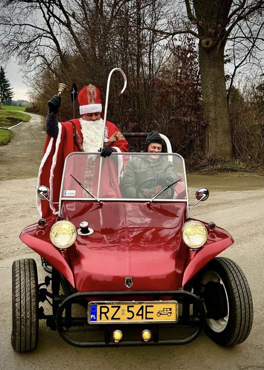 Święty Mikołaj odwiedził dzieci z Przedszkola Specjalnego...