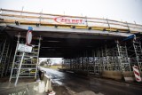Zobacz, jak powstaje nowy most we Wrocławiu [ZDJĘCIA]